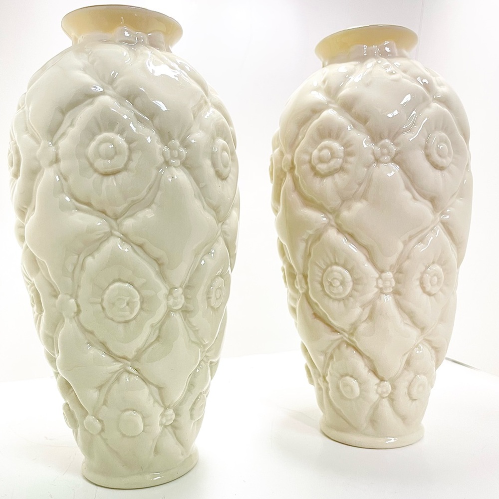 (2) Lenox porcelain Vase Buttons and Bows Collection